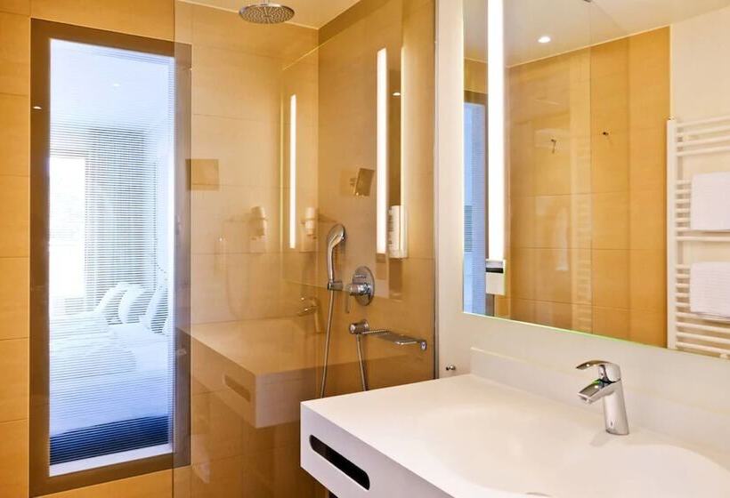 패밀리 룸 측면 바다 전망, Seetelhotel Kaiserstrand Beach