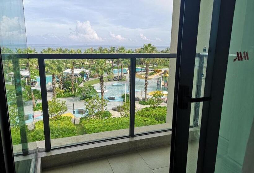 Люкс Вид на Море, Marriott Resort Xiangshui Bay