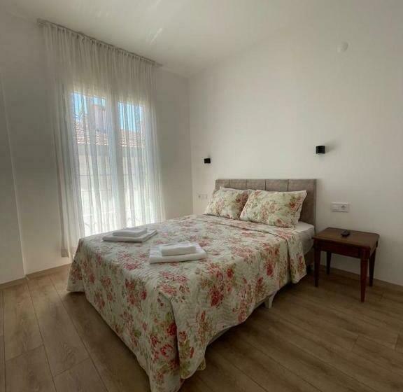 Номер Стандарт, Adil Otel