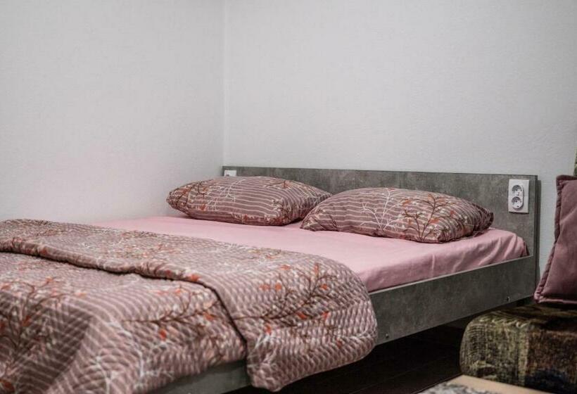اتاق استاندارد, Hostel Center