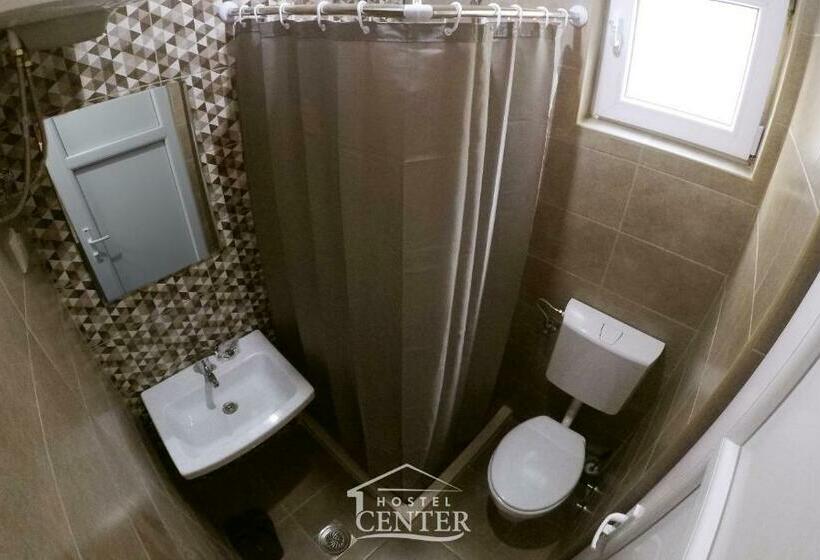 تختخواب در اتاق مشترک, Hostel Center