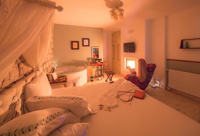 Номер Deluxe с Террасой, Palas Alaçatı   Adult Only