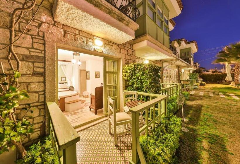 Люкс Повышенной Комфортности, Palas Alaçatı   Adult Only