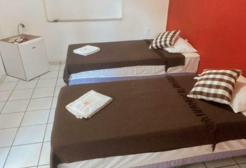 Quarto Estandar, Pousada Pepone
