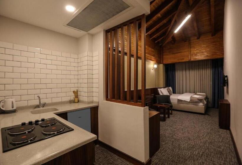 발코니가 있는 스위트, Akamoy Boztepe Hotel & Restaurant