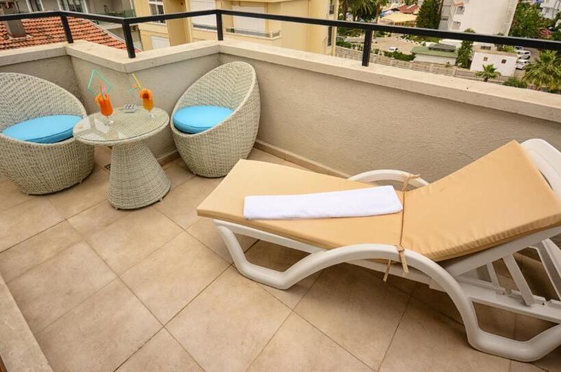 Люкс с Террасой, City Hotel Marmaris