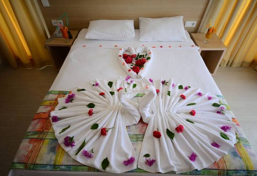 Люкс с Террасой, City Hotel Marmaris