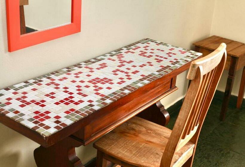 Quarto Quádruplo Estandar, Colonial