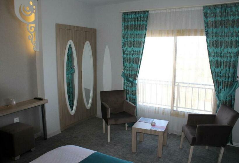 Family Connecting Room, La Bella