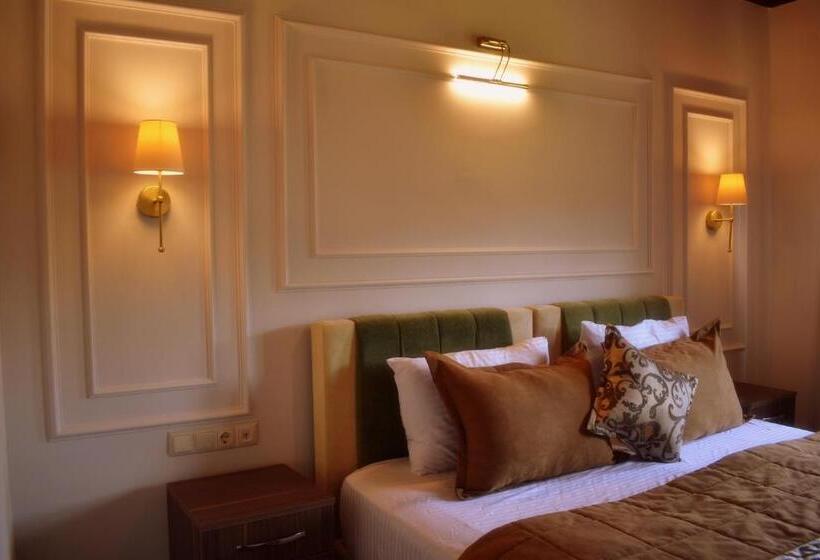 Номер Стандарт, Mehmet Efendi Mansion &