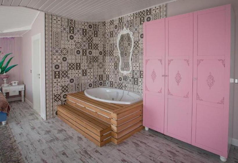 Люкс, Limnades Hotel İznik