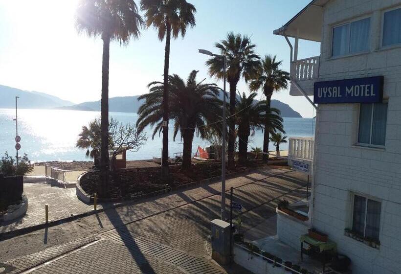 Standard Quadruple Room Sea View, Uysal Motel Beach