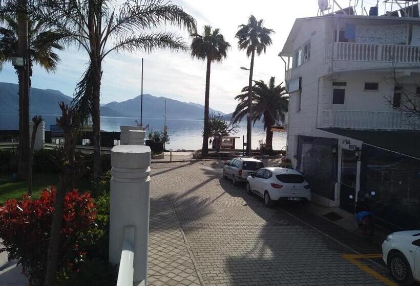 Standard Triple Room Sea View, Uysal Motel Beach
