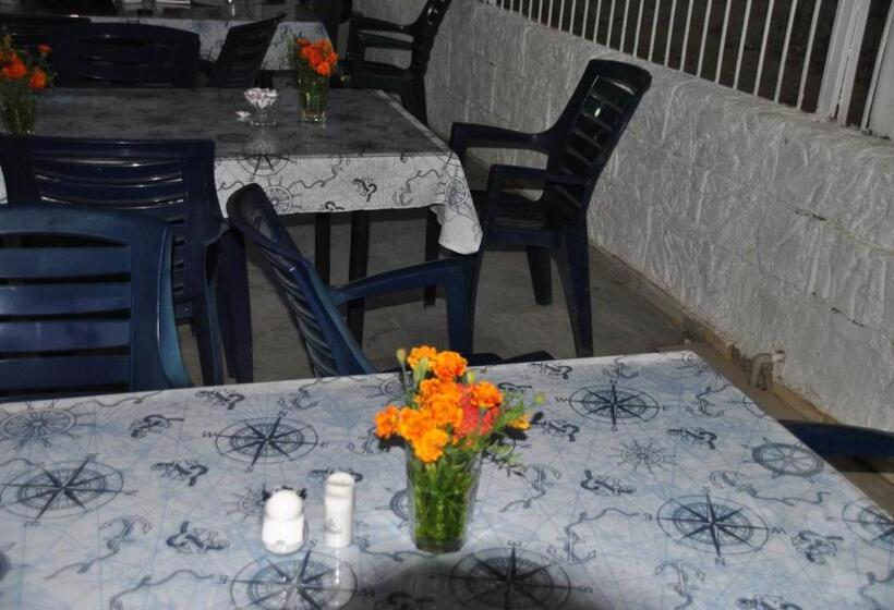Standard Quadruple Room Sea View, Uysal Motel Beach