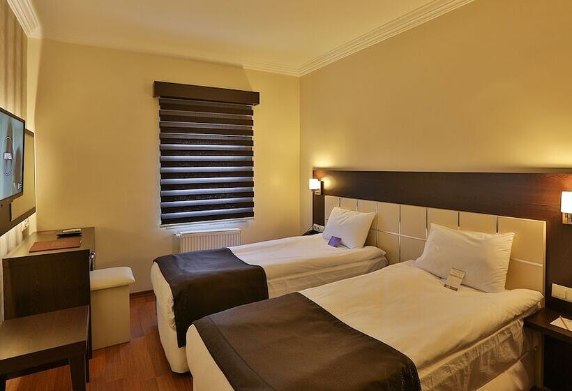اتاق استاندارد سه نفره, Gaziantep Garni