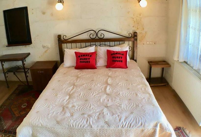Quarto Deluxe, Kemal's Guest House