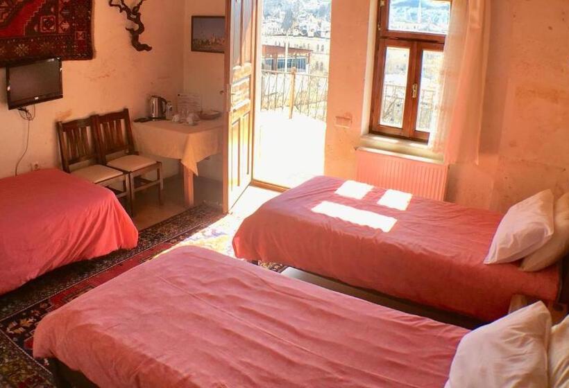 Quarto Triplo Deluxe, Kemal's Guest House