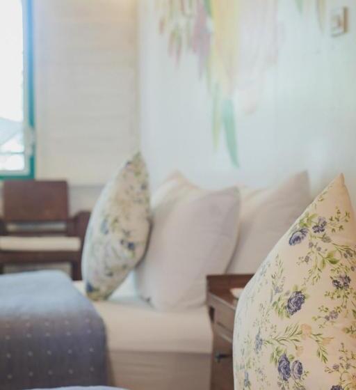 اتاق لوکس با بالکن, Baan Imm Sook Resort