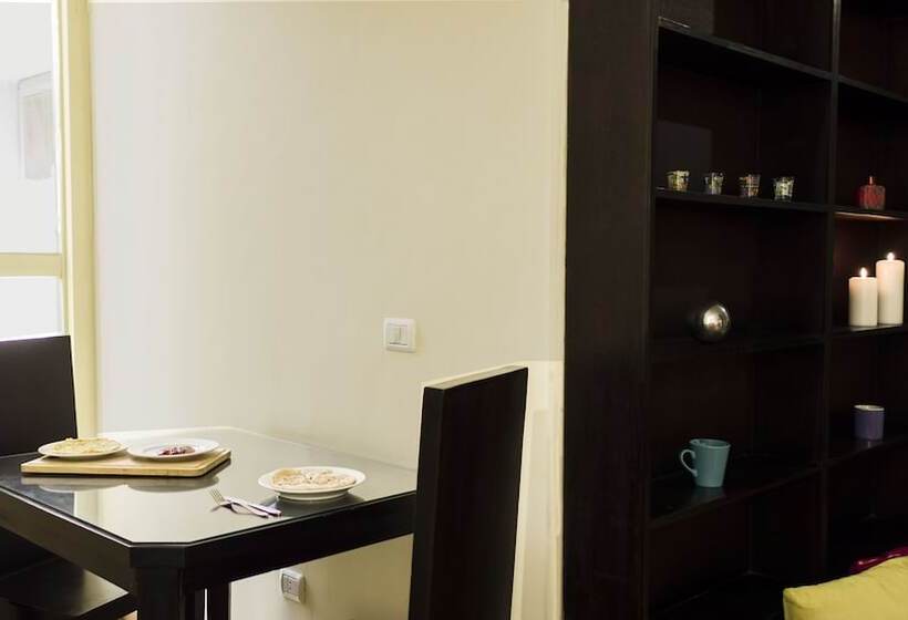 استودیوی لوکس, Newcity Hotel & Suites