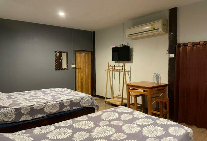 اتاق استاندارد, Chiang Dao Hostel