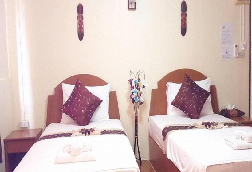 스탠다드 트리플 룸, Patong Rose Guest House 50m To Beach