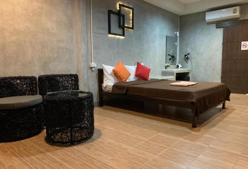 이코노미 룸, The Loft @chiangrai