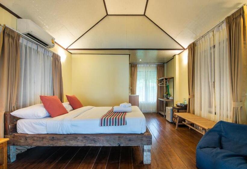 스탠다드 방갈로, Pawapi Beach Resort Koh Mook