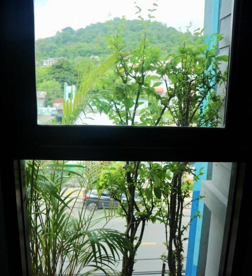 디럭스 룸 도시 전망, Pakta Phuket