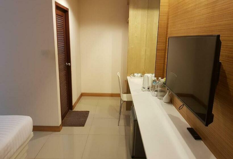 스탠다드 룸 킹사이즈 침대, The Little Nest Phuket