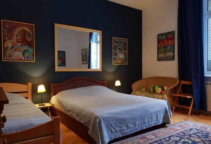 اتاق راحتی سه تخته, Sun Hostel