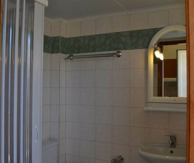 استودیوی استاندارد, Dias Hotel Apartments