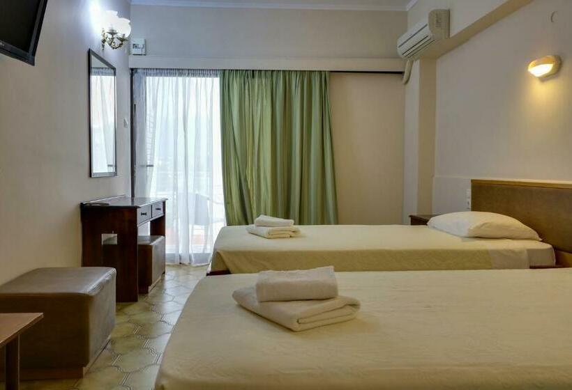 Номер Стандарт Вид на Горы, Calamos Beach Family Club
