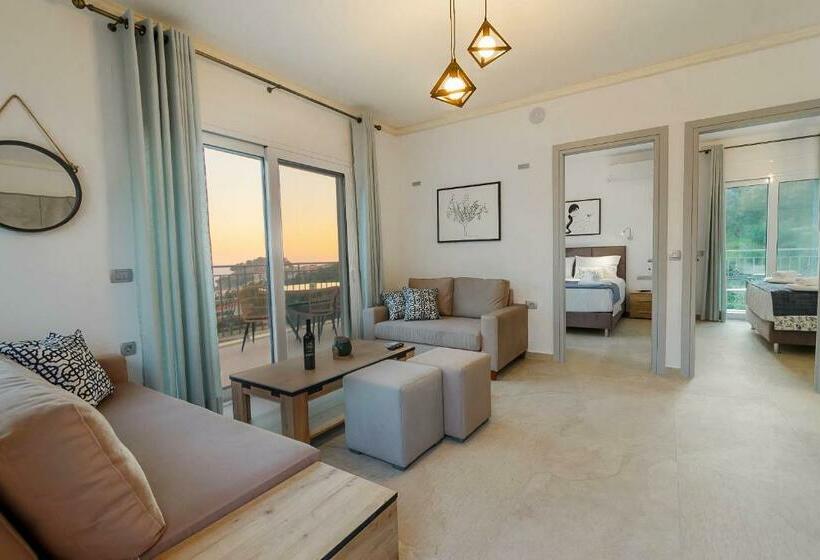 带1个卧室的带海景的公寓, Natura Luxury Suites Parga