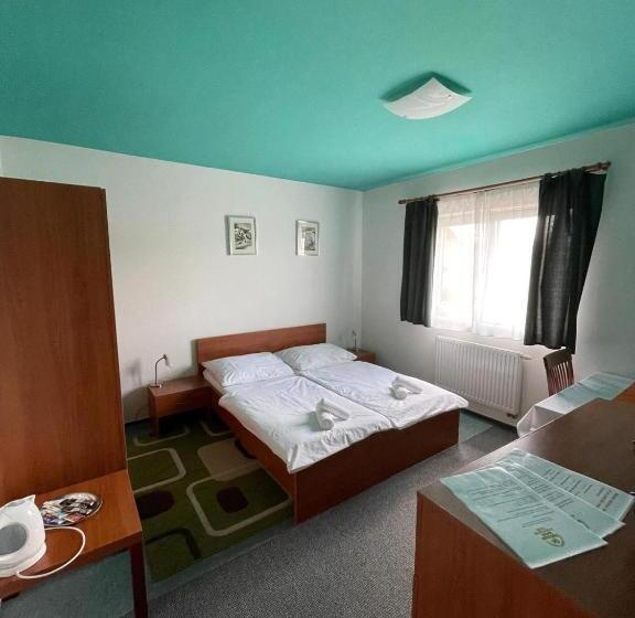Номер Стандарт Трехместный, Apartmány, Penzion, Wellness U Zlaté Rybky