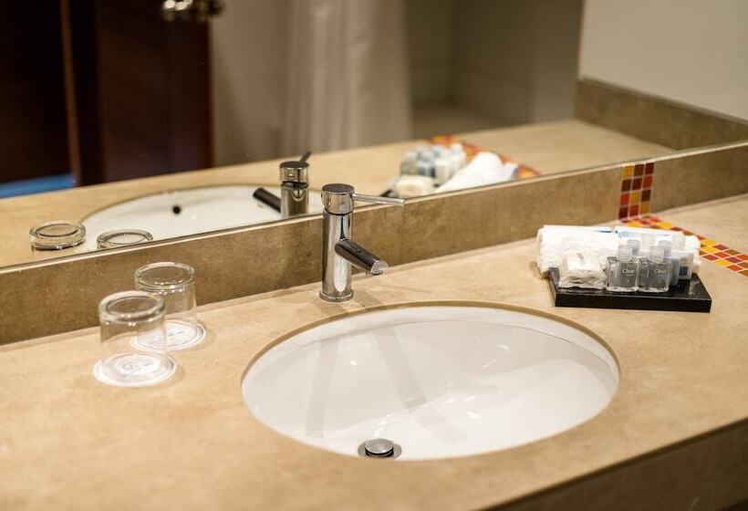 Номер Стандарт, Costa Del Sol Wyndham Pucallpa