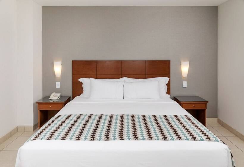 Люкс, Costa Del Sol Wyndham Pucallpa