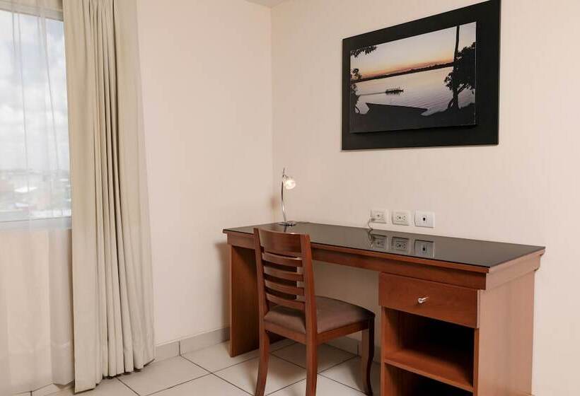 Номер Superior, Costa Del Sol Wyndham Pucallpa
