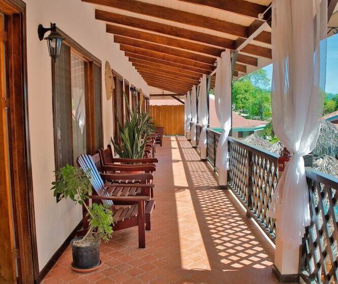 패밀리 룸, Samara Pacific Lodge