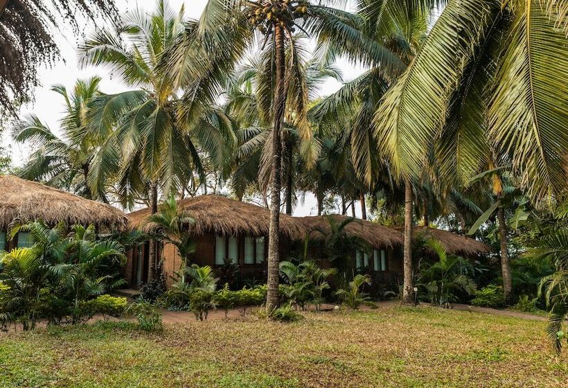 小室, Anahata Retreat Sea Front Resort