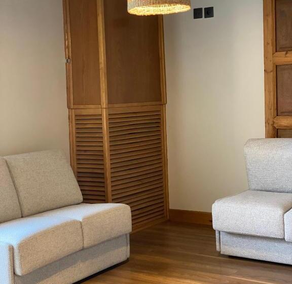 バス共有のスタンダードルーム, Albergue Jakue