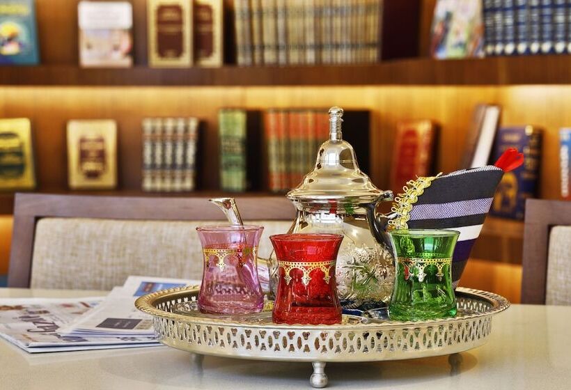 Люкс, Courtyard By Marriott Riyadh Olaya