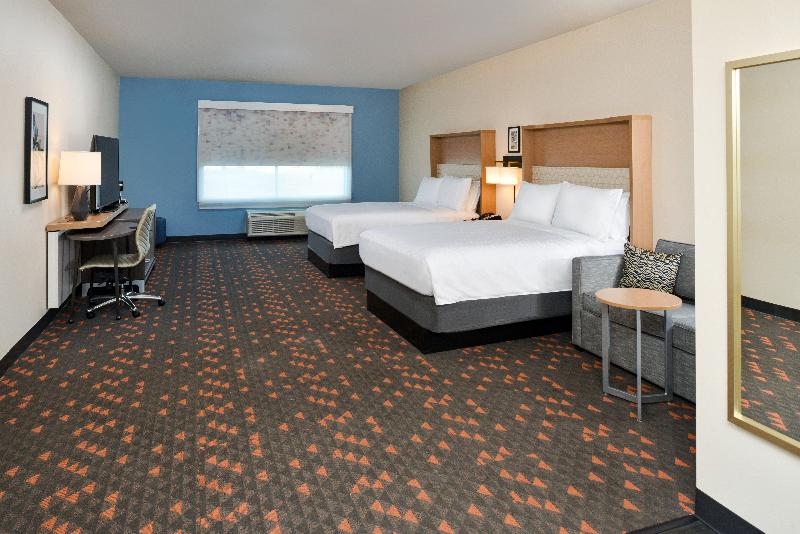 Люкс, Courtyard By Marriott Riyadh Olaya