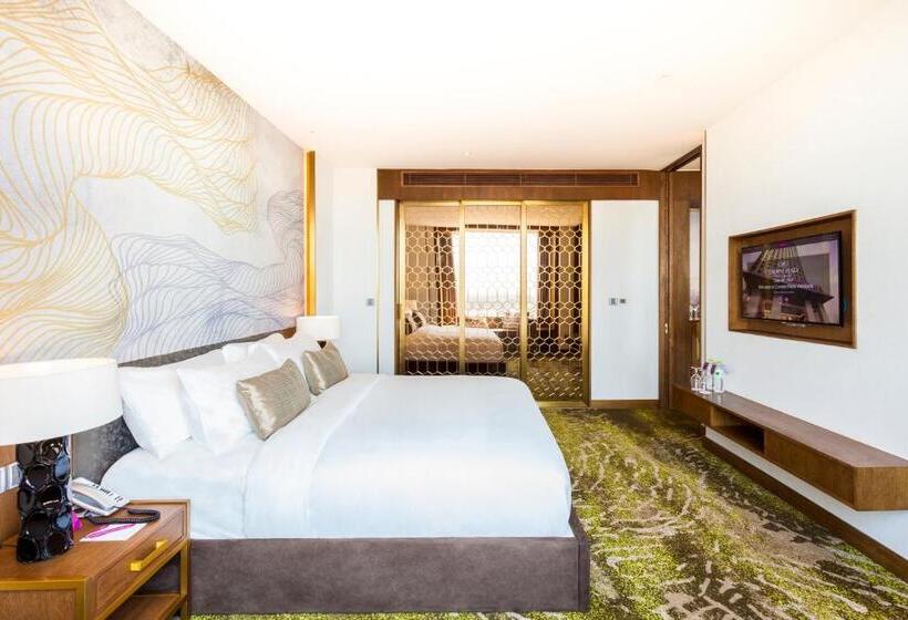 带双人大床的行政管理套房, Crowne Plaza Vientiane, An Ihg