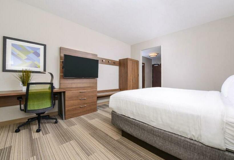 Номер Стандарт Кровать Кинг Адаптированный для Инвалидов, Holiday Inn Express & Suites   St. Petersburg   Madeira Beach, An Ihg