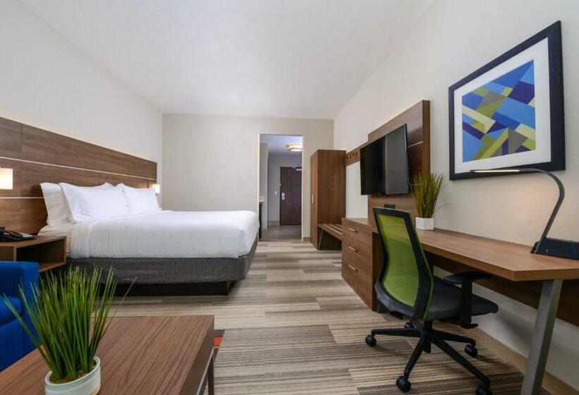 Люкс Кровать Кинг, Holiday Inn Express & Suites   St. Petersburg   Madeira Beach, An Ihg