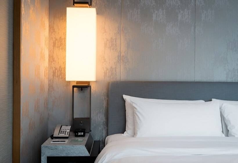 اتاق لوکس با چشم‌انداز دریا, Kerry Hotel, Hong Kong