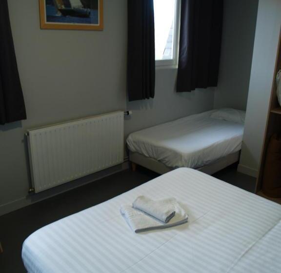 اتاق استاندارد چهار تخته, Le Relais Vauban