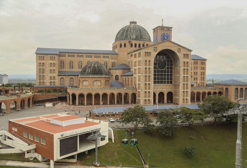 디럭스 룸, Santo Graal