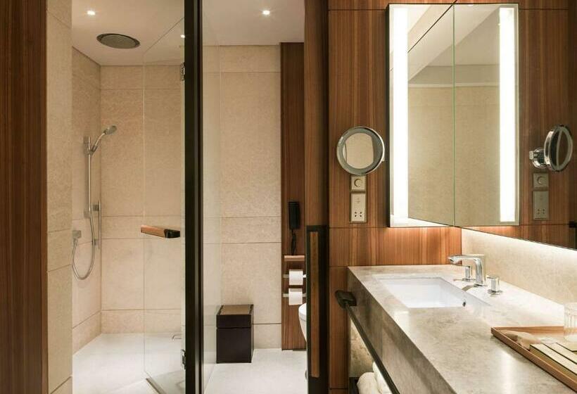 اتاق دلوکس با تخت کینگ و چشم‌انداز شهر, Kerry Hotel, Hong Kong