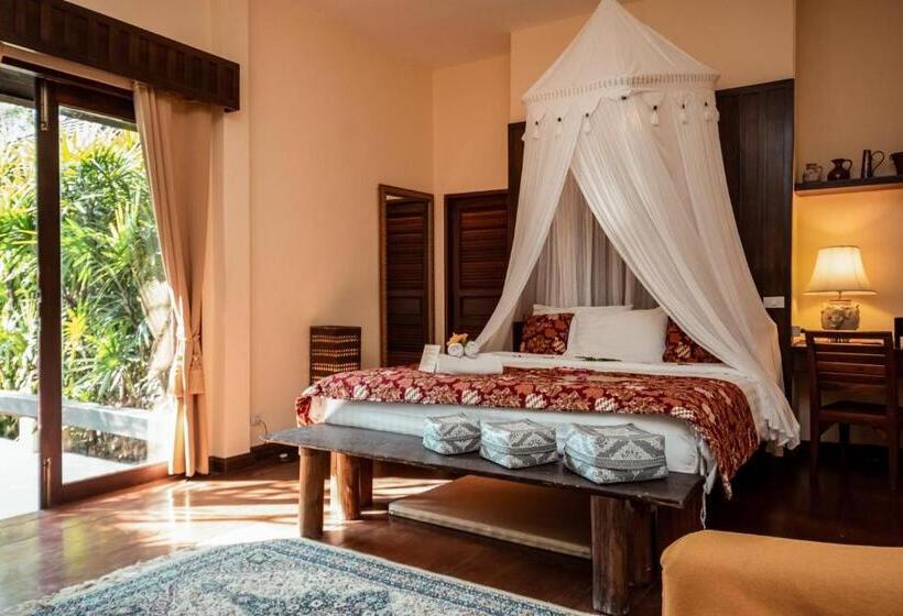 Вилла 3 Спальни с Бассейном, Villa Khao Phaengma